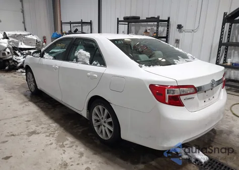 2013 Toyota Camry Xle V6 z USA, uszkodzony, nr VIN 4T1BK1FK0DU022642